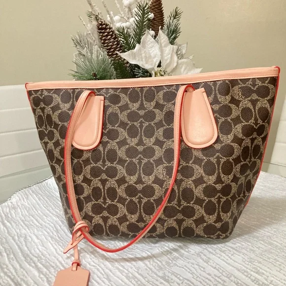 Elegant Brown and Pink Tote Bag - Picture 1 of 16